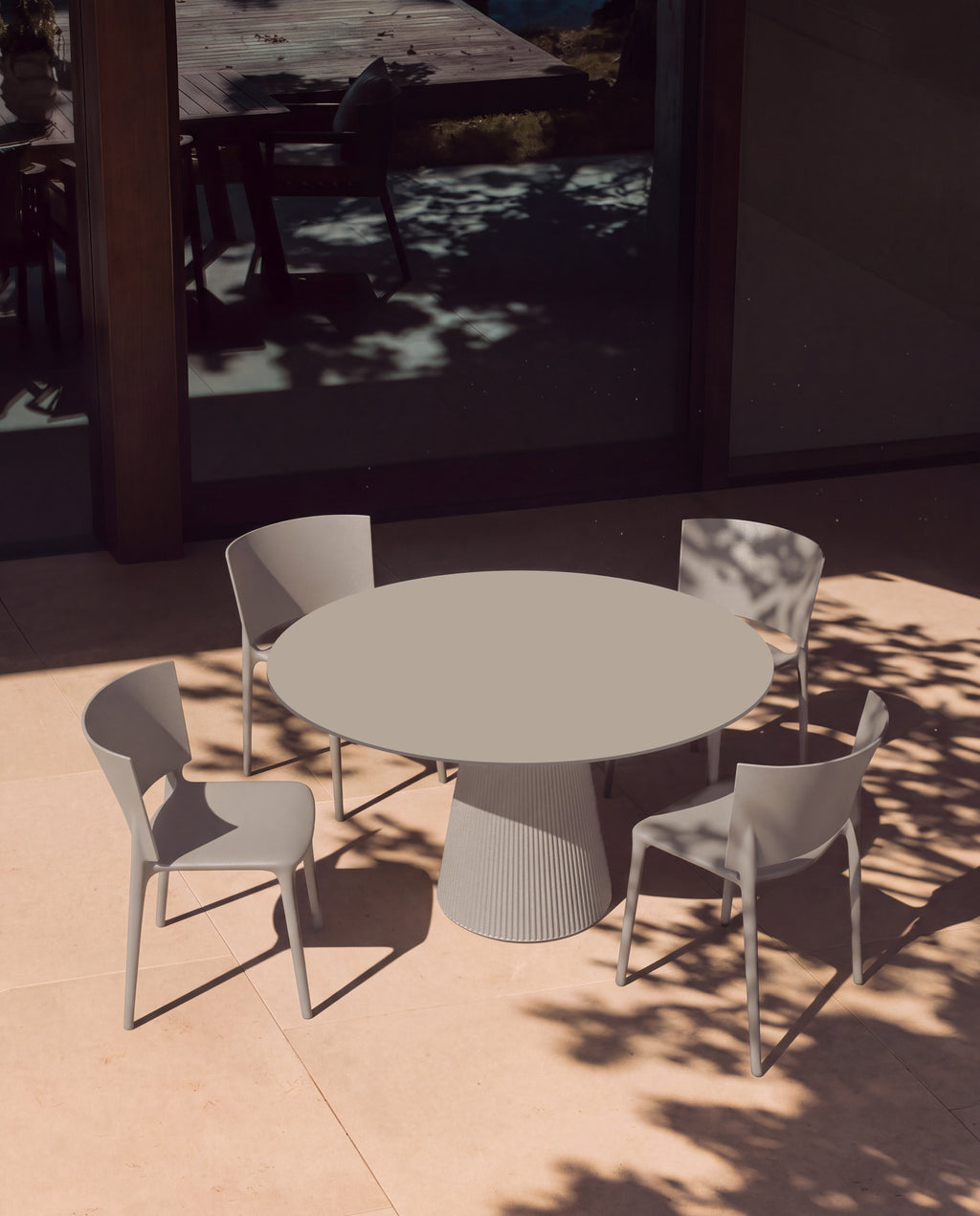 Africa/Gatsby Family Dining Set