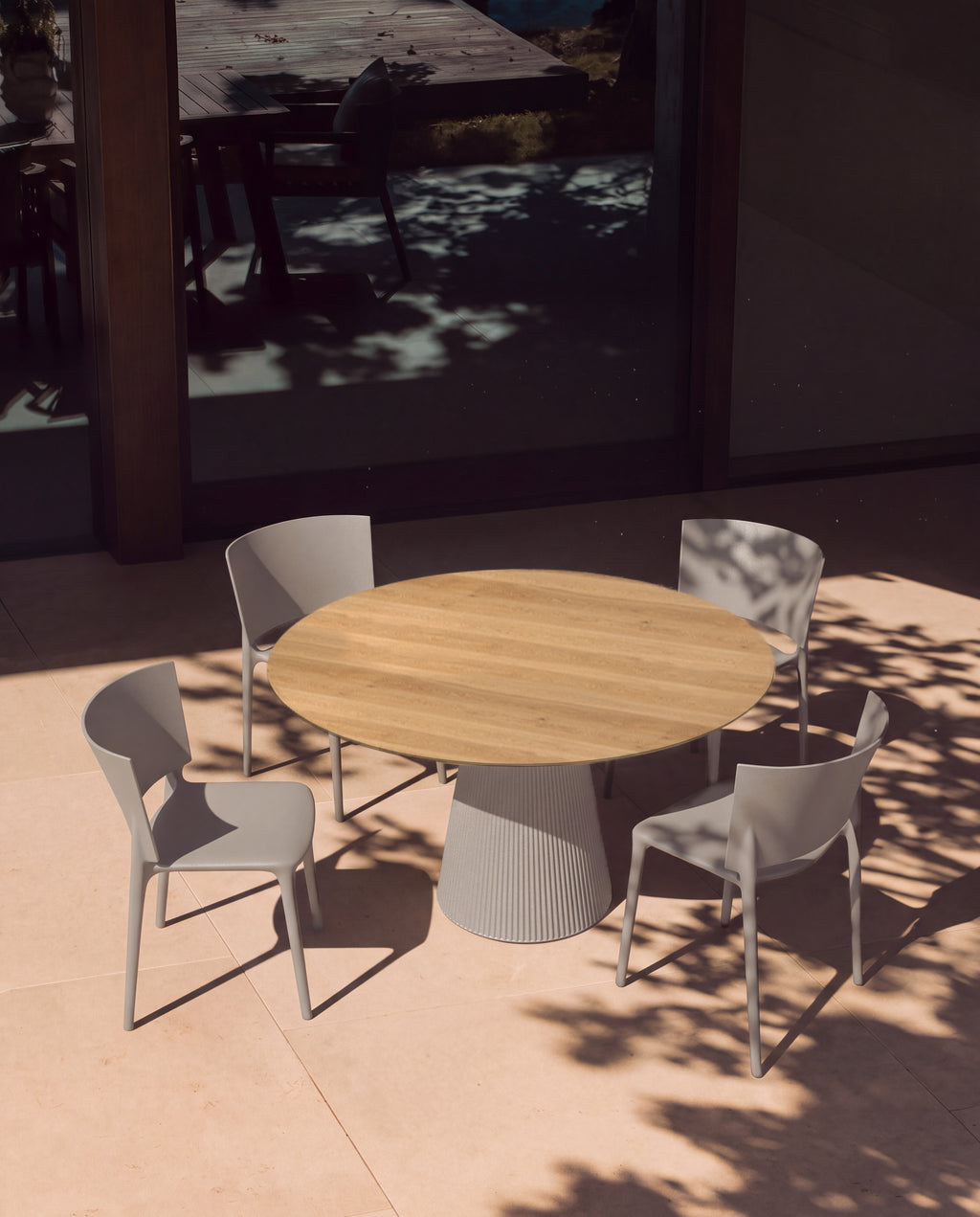 Africa/Gatsby Family Dining Set