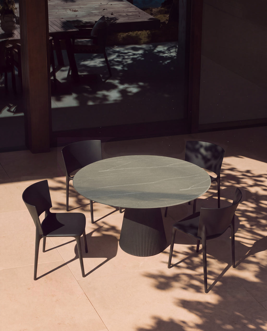 Africa/Gatsby Family Dining Set
