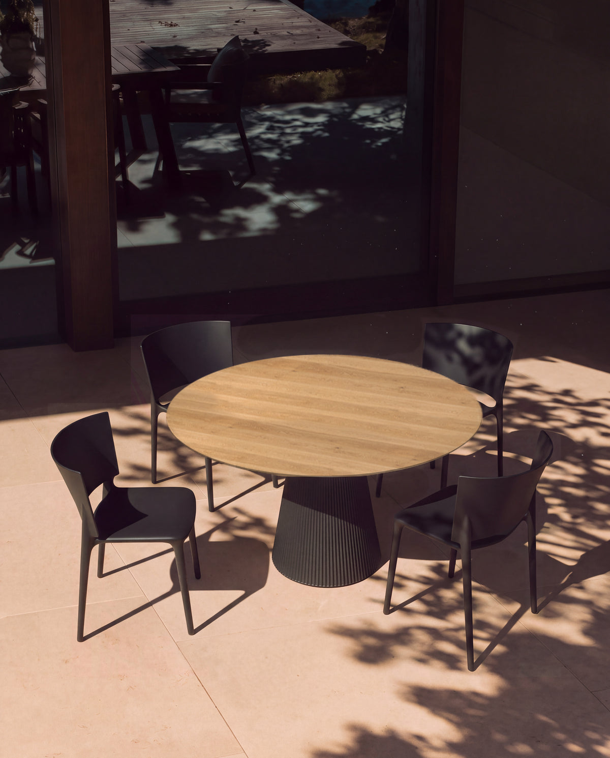Africa/Gatsby Family Dining Set