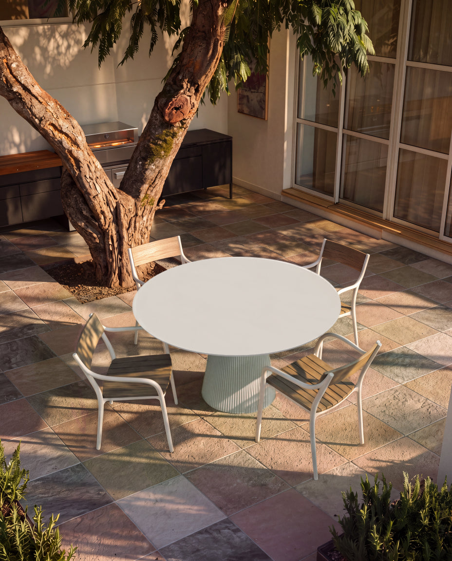 Madison/Gatsby Family Dining Set