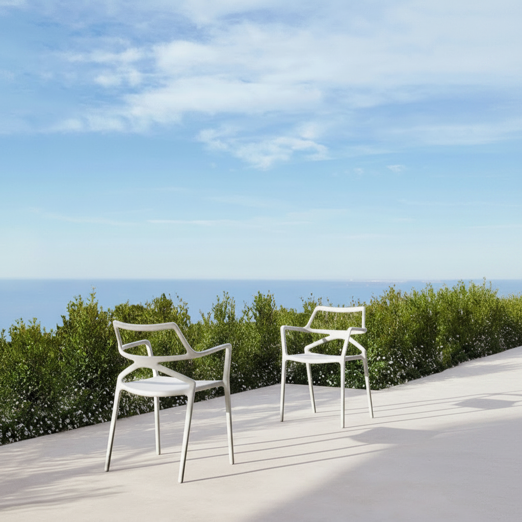 Delta Chair With Armrests (Set of 2)