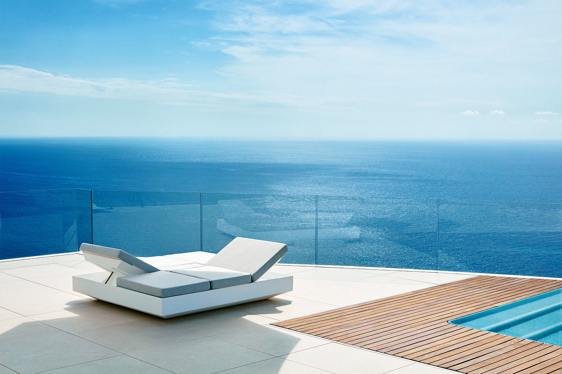 Vela Square Daybed With 4 Reclining Backrest